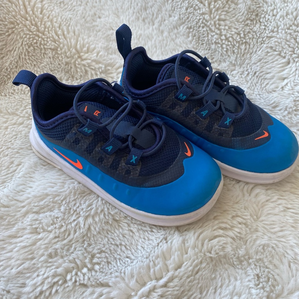Blue Nike Air Max Axis Sneakers  Size US 8C